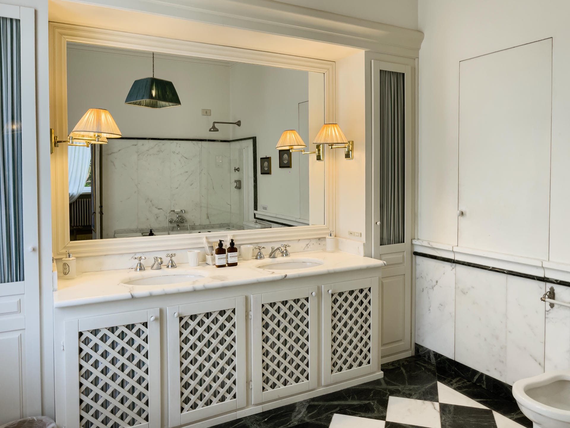 The bathroom at Villa La Moresca